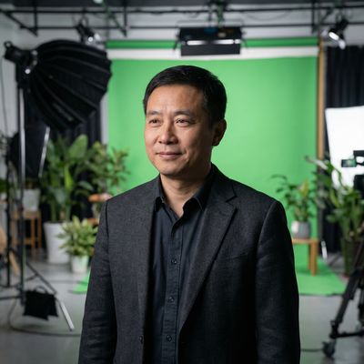 少女萝莉植物纪录片制片人王志远